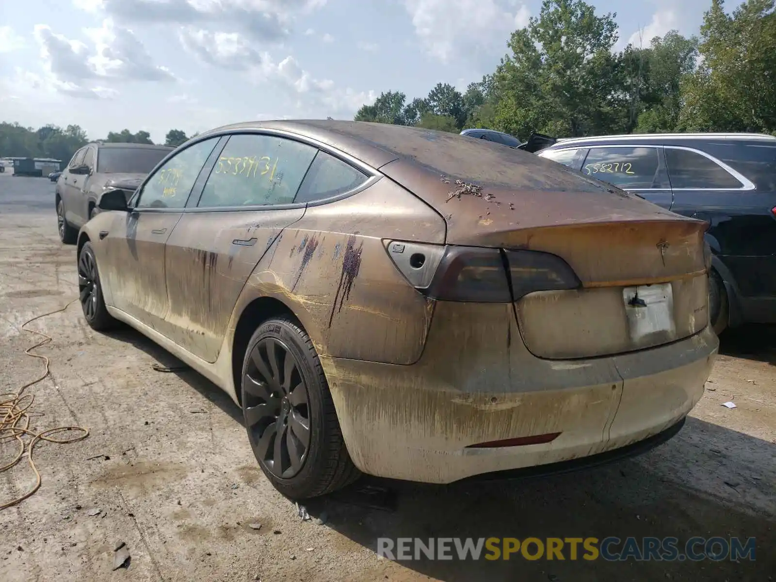 3 Photograph of a damaged car 5YJ3E1EB9MF903284 TESLA MODEL 3 2021