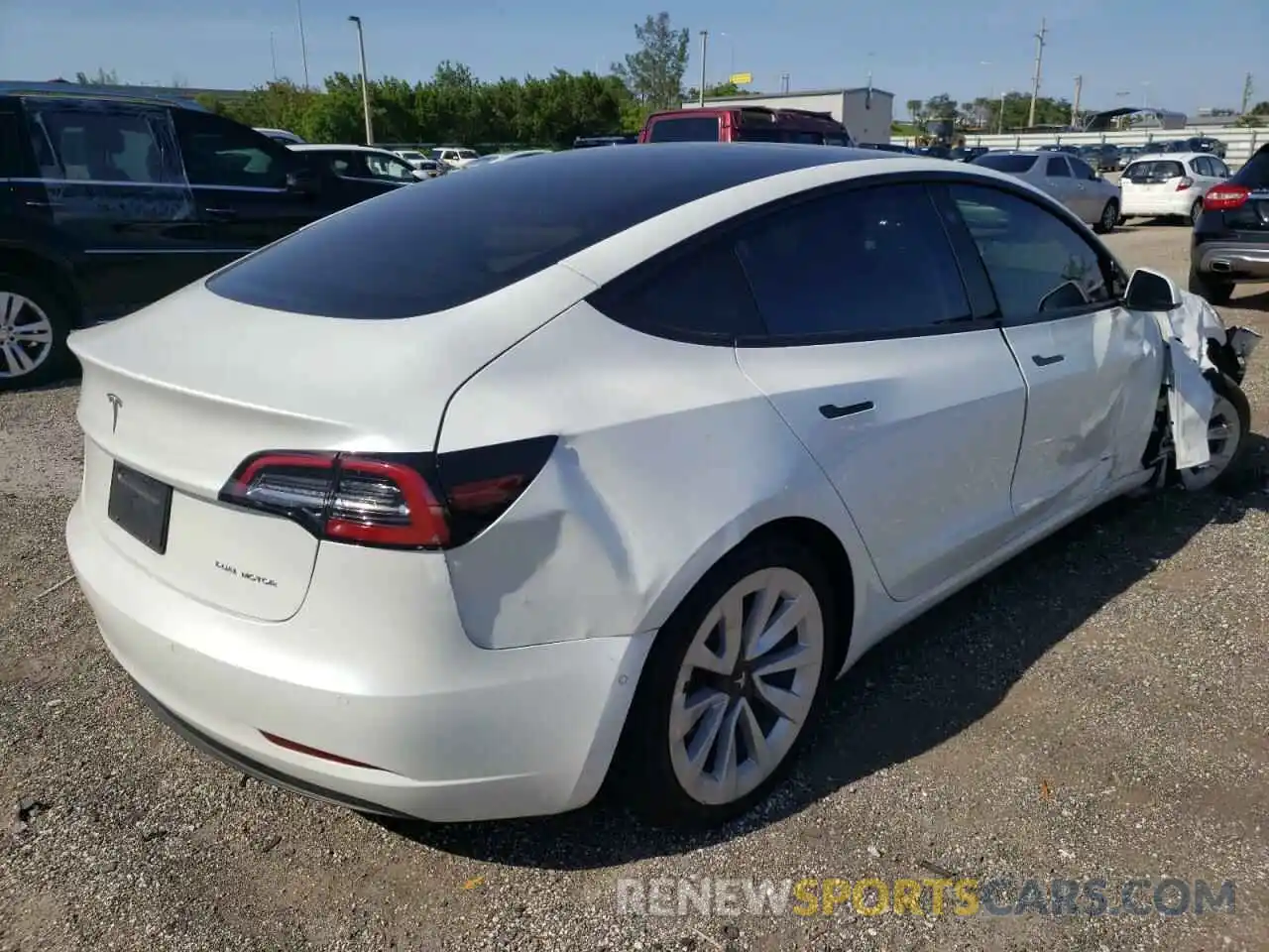 4 Фотография поврежденного автомобиля 5YJ3E1EB9MF906718 TESLA MODEL 3 2021