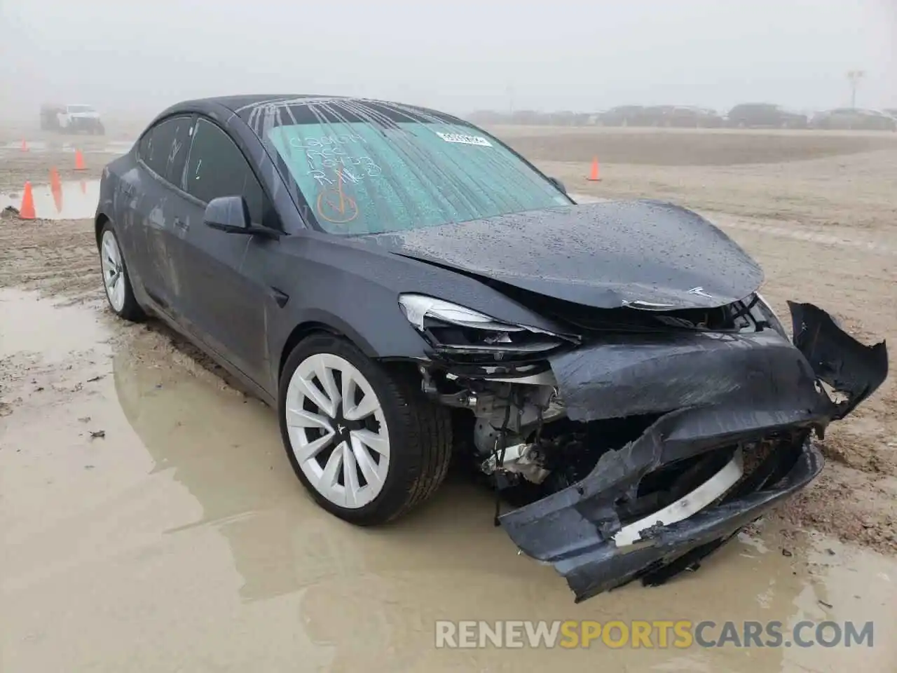 1 Photograph of a damaged car 5YJ3E1EB9MF916195 TESLA MODEL 3 2021