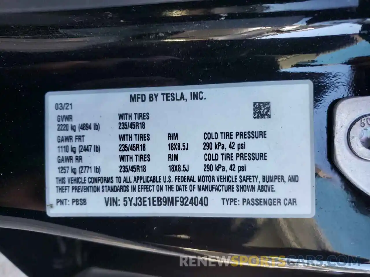 10 Photograph of a damaged car 5YJ3E1EB9MF924040 TESLA MODEL 3 2021