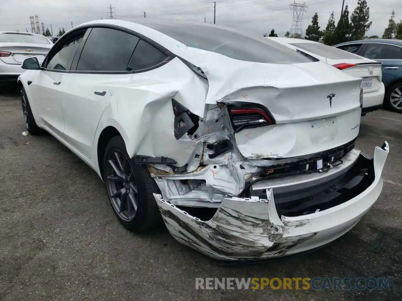 3 Photograph of a damaged car 5YJ3E1EB9MF928198 TESLA MODEL 3 2021