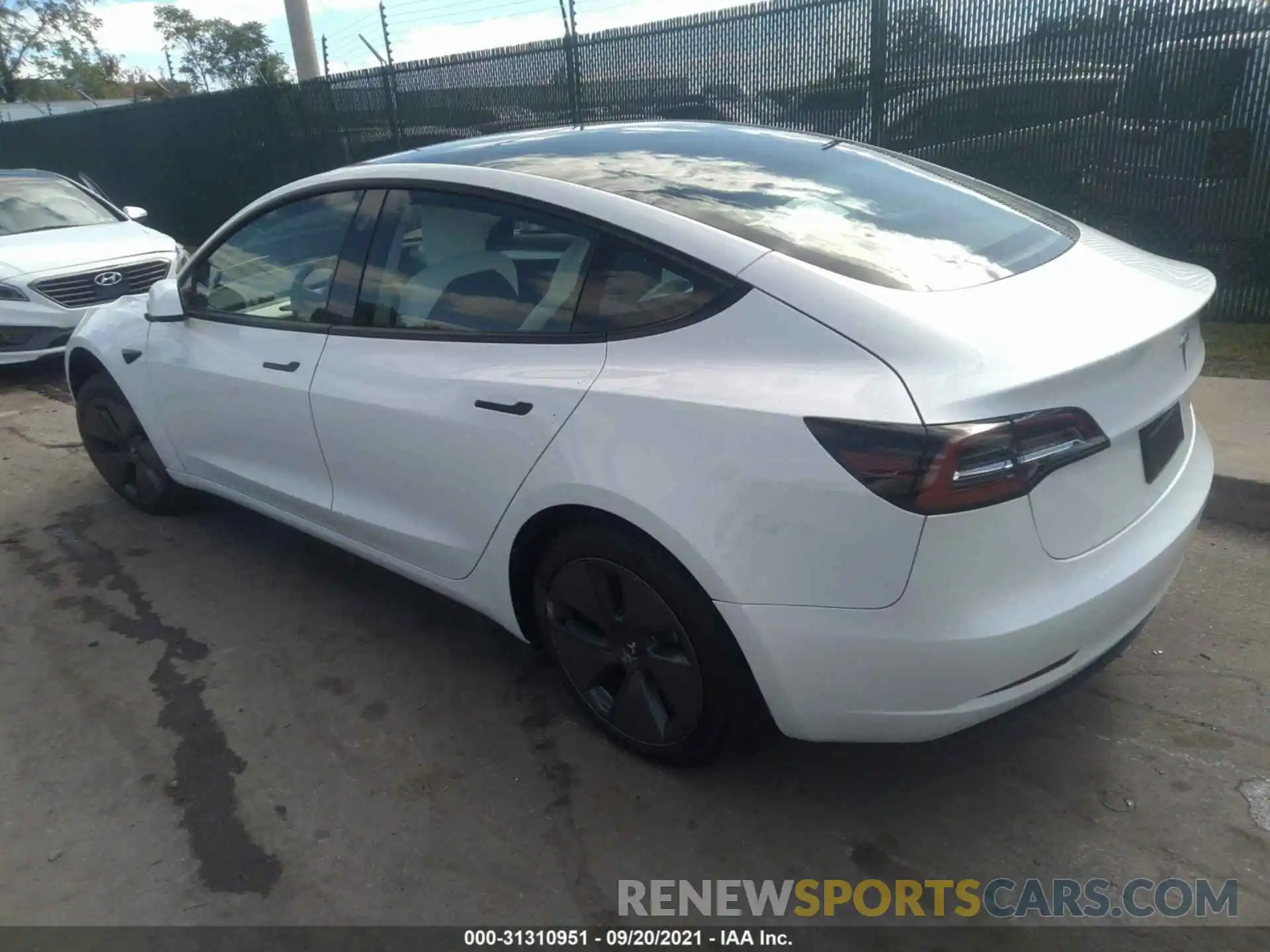 3 Фотография поврежденного автомобиля 5YJ3E1EBXMF037207 TESLA MODEL 3 2021