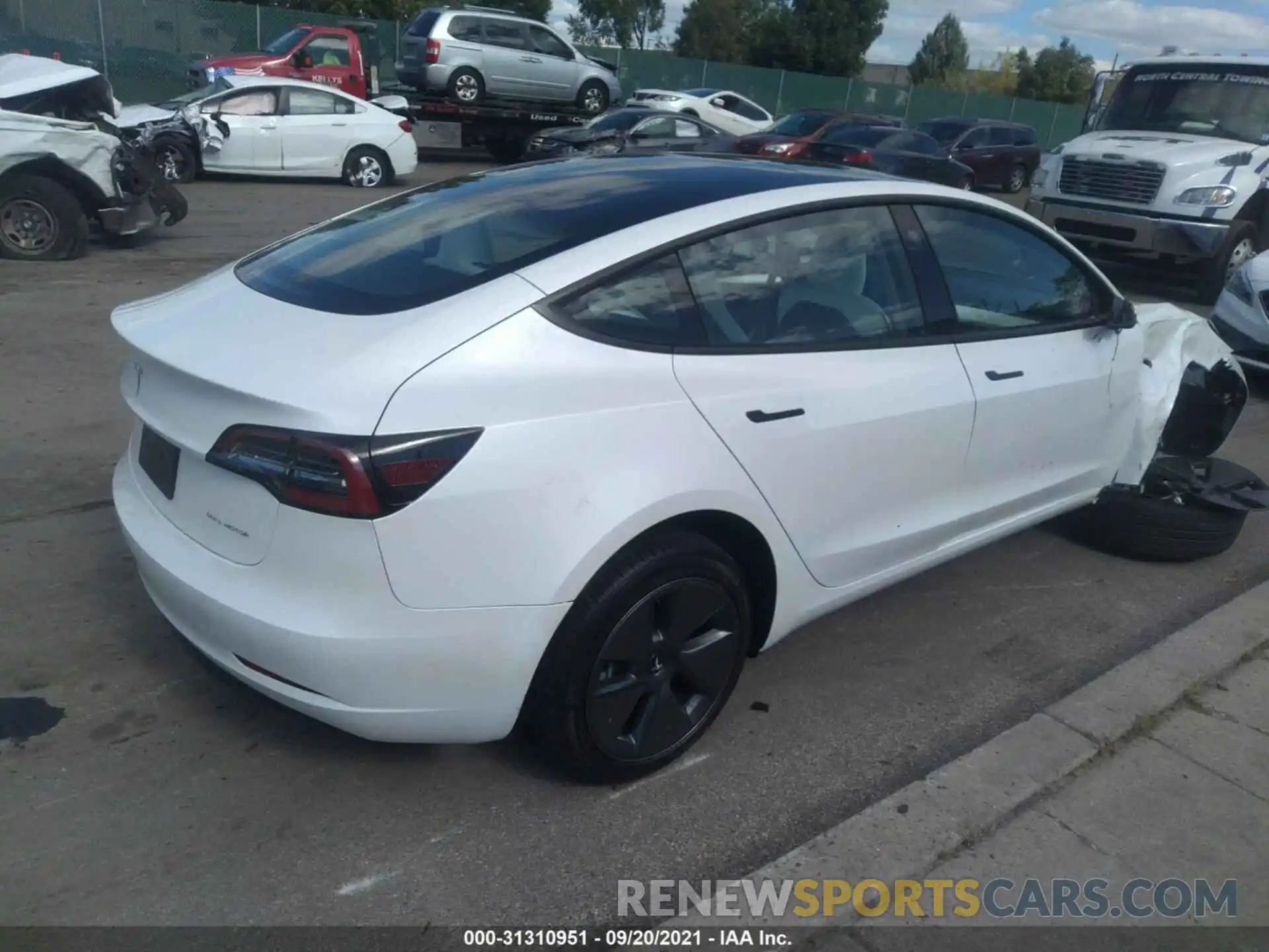 4 Фотография поврежденного автомобиля 5YJ3E1EBXMF037207 TESLA MODEL 3 2021