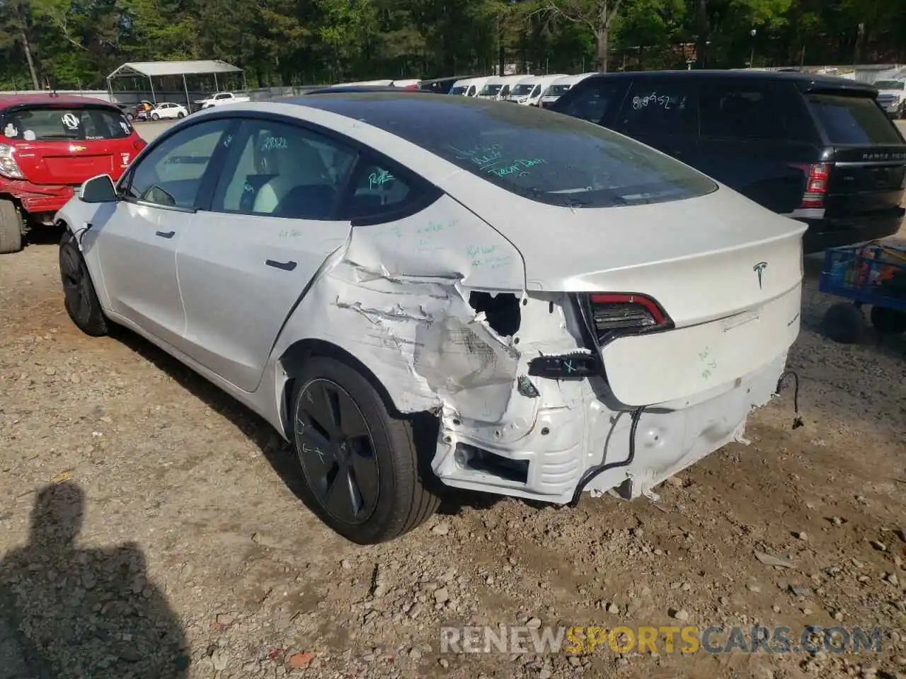 3 Photograph of a damaged car 5YJ3E1EBXMF052046 TESLA MODEL 3 2021