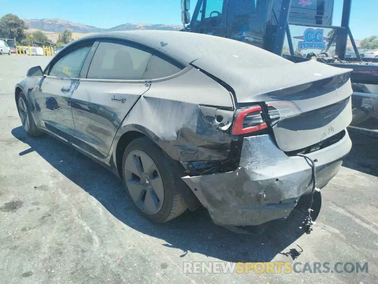 3 Photograph of a damaged car 5YJ3E1EBXMF070899 TESLA MODEL 3 2021