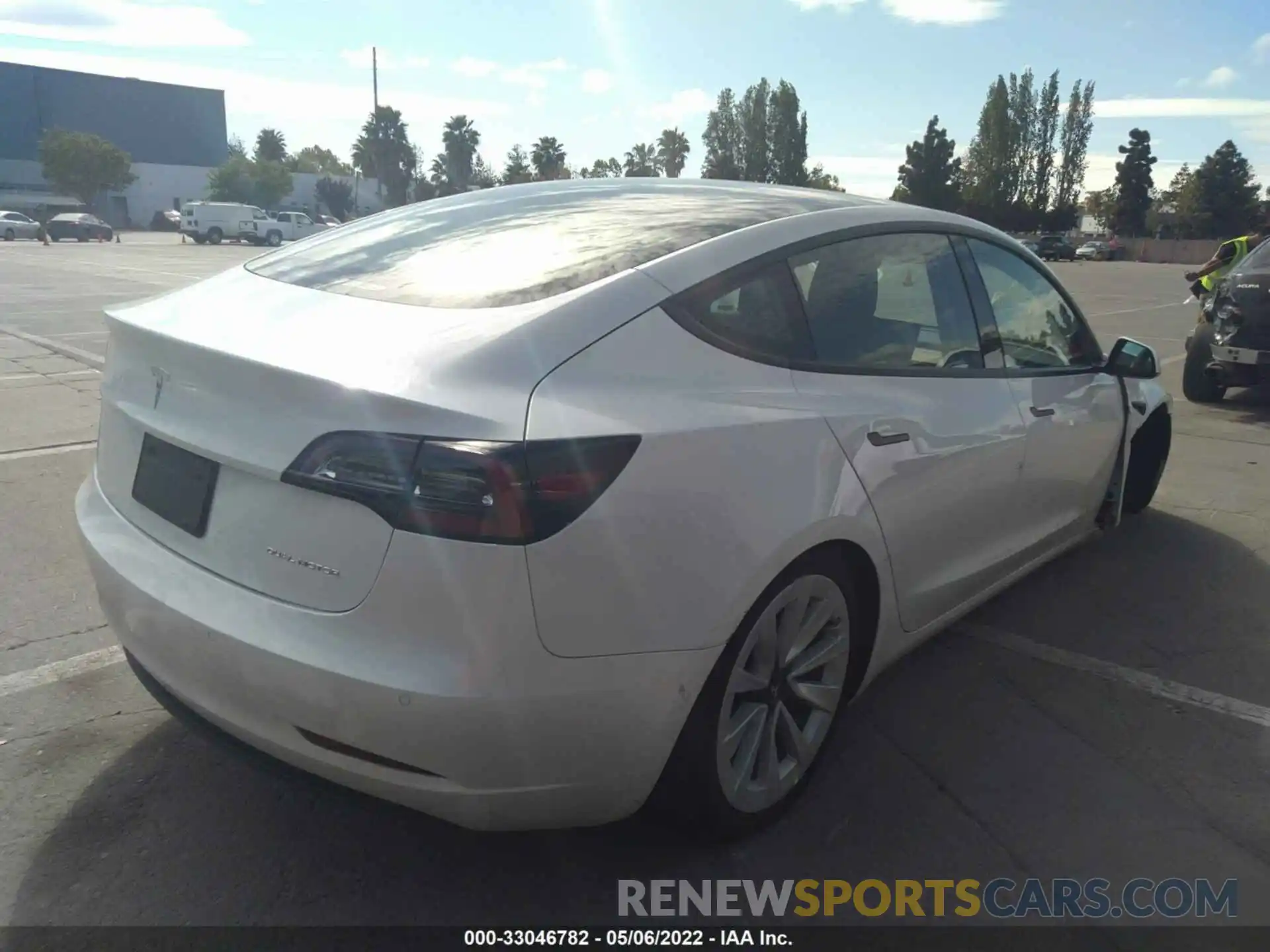 4 Фотография поврежденного автомобиля 5YJ3E1EBXMF071180 TESLA MODEL 3 2021