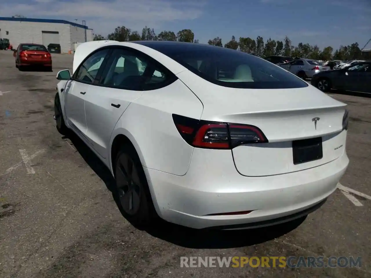 3 Photograph of a damaged car 5YJ3E1EBXMF084639 TESLA MODEL 3 2021