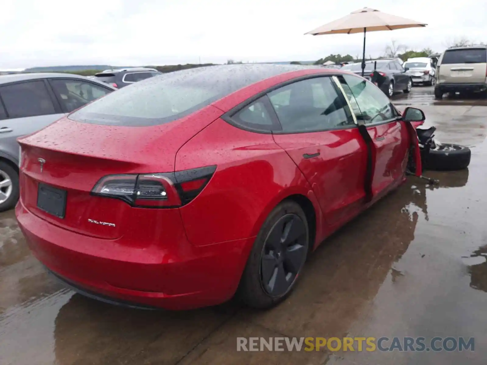 4 Photograph of a damaged car 5YJ3E1EBXMF916027 TESLA MODEL 3 2021