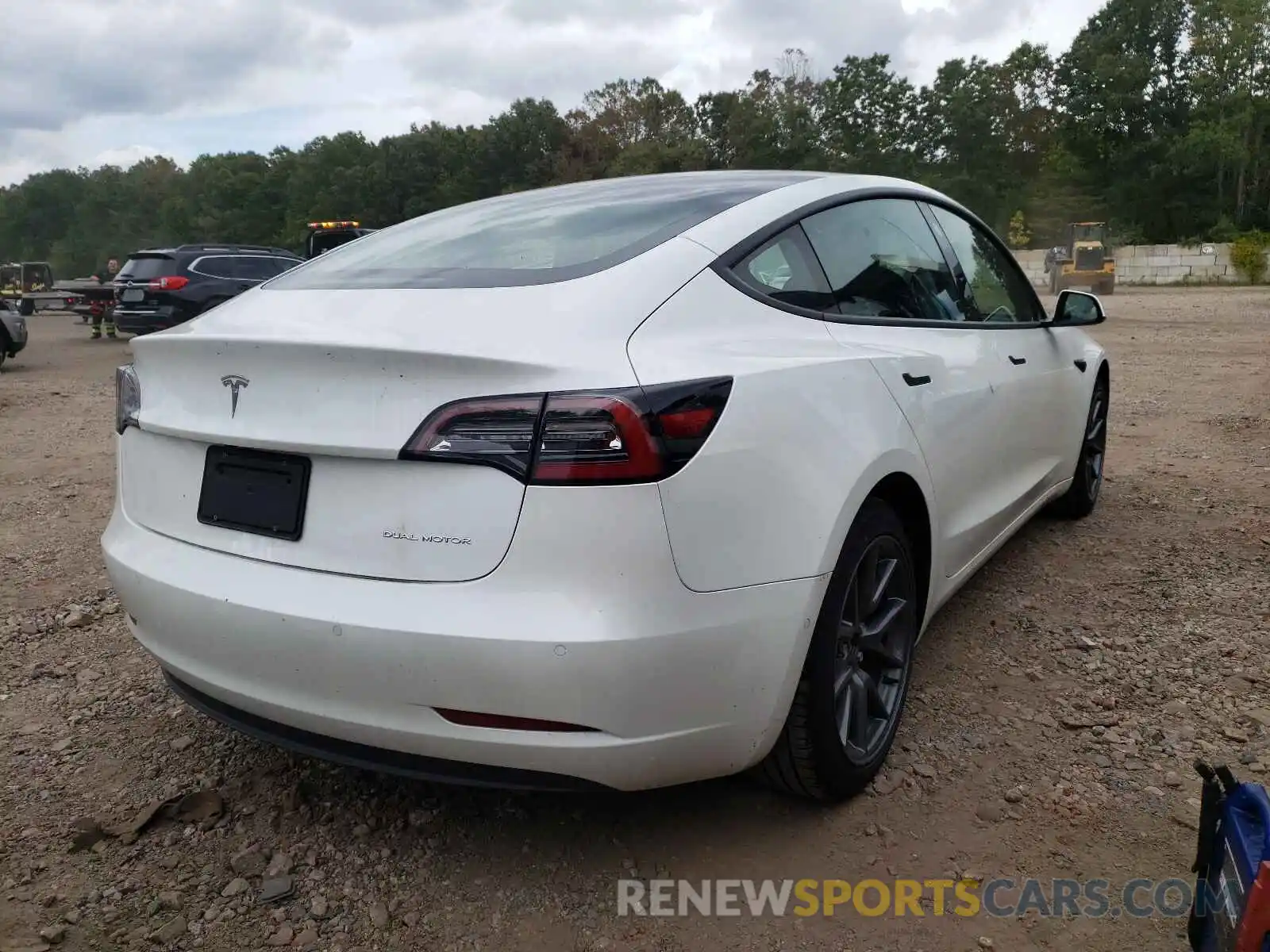 4 Photograph of a damaged car 5YJ3E1EBXMF924791 TESLA MODEL 3 2021