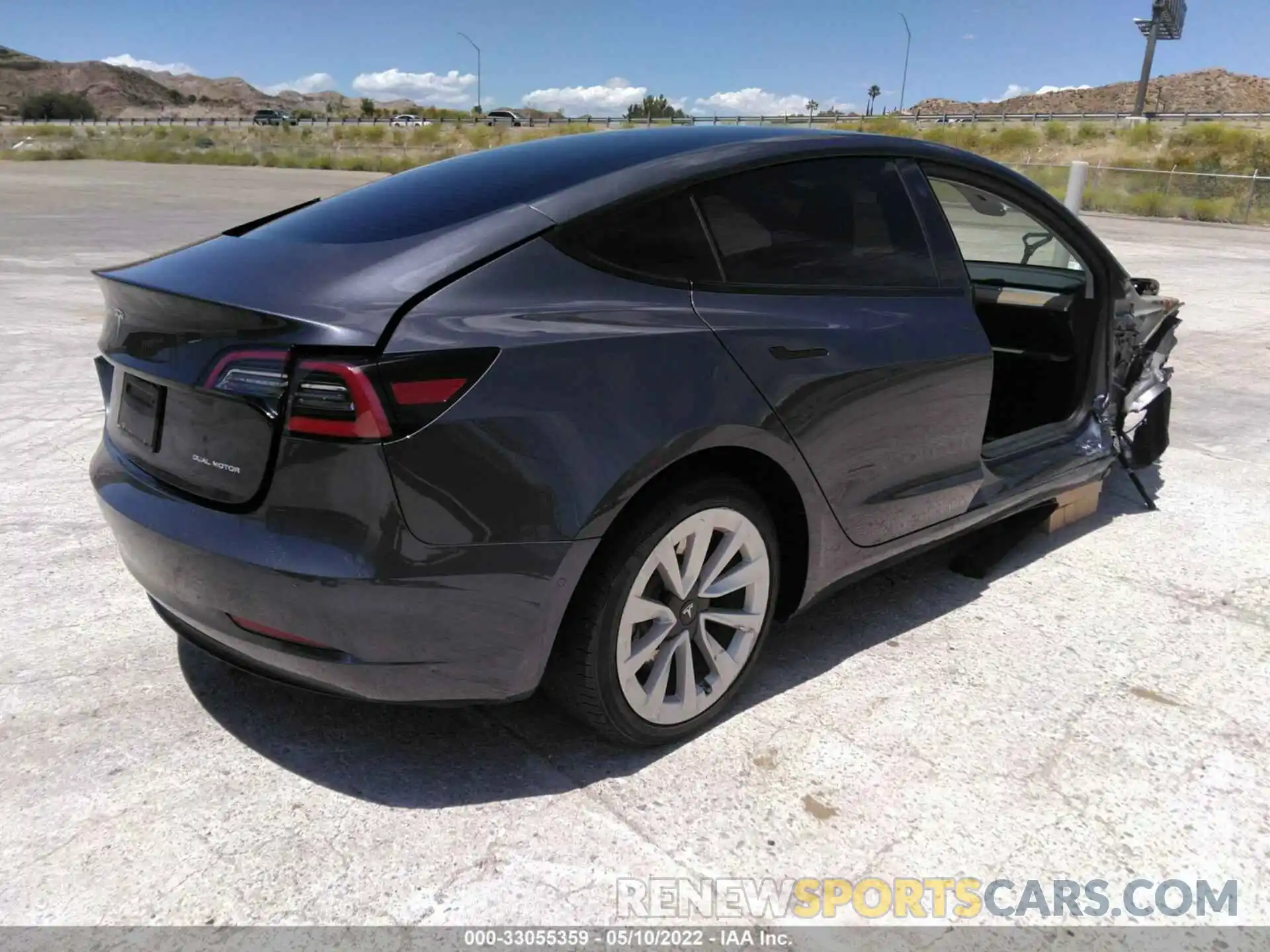 4 Photograph of a damaged car 5YJ3E1EBXMF980309 TESLA MODEL 3 2021