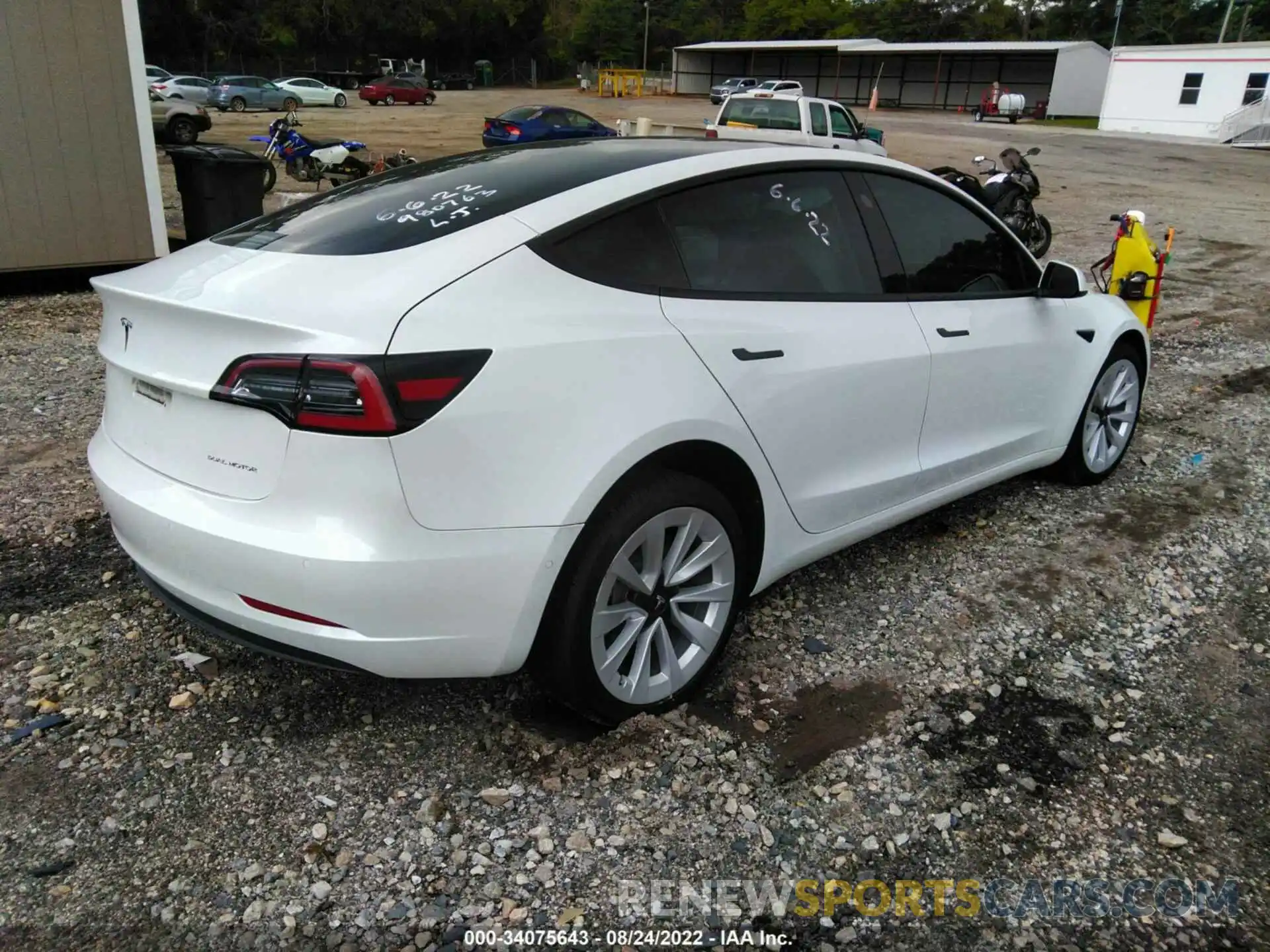 4 Фотография поврежденного автомобиля 5YJ3E1EBXMF980763 TESLA MODEL 3 2021