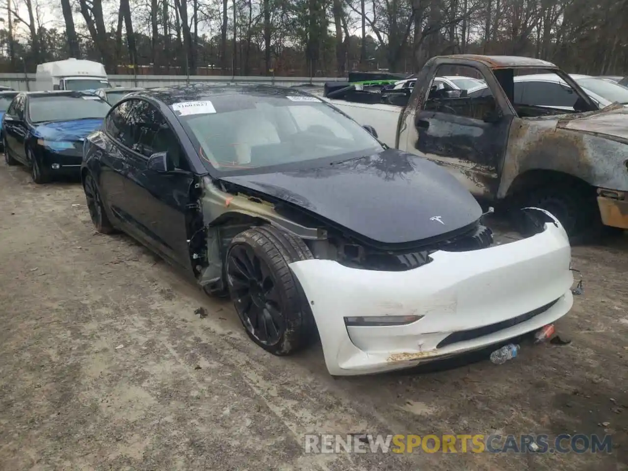 1 Photograph of a damaged car 5YJ3E1EC0MF984992 TESLA MODEL 3 2021