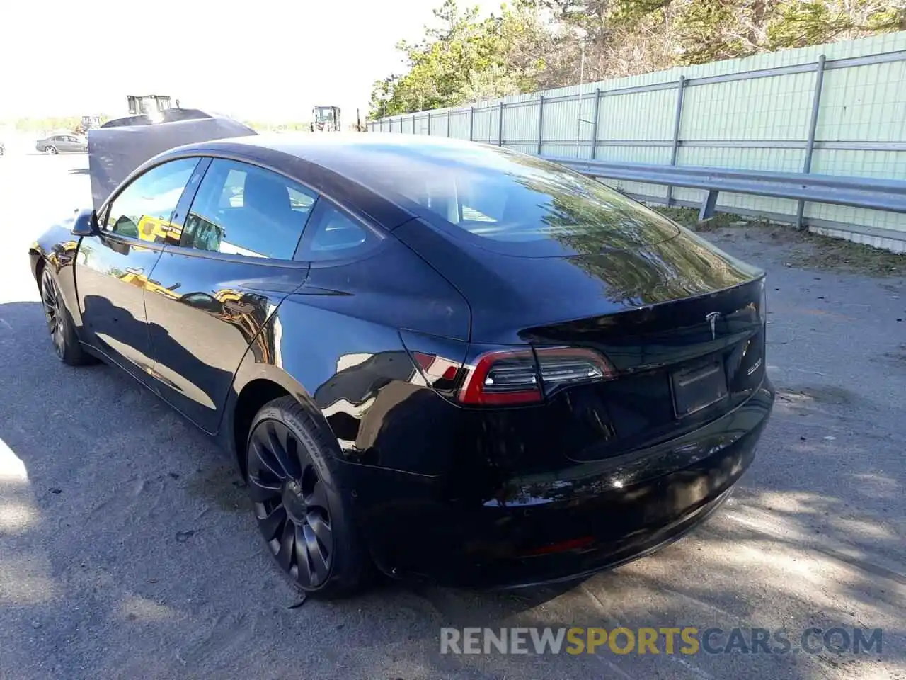 3 Photograph of a damaged car 5YJ3E1EC1MF061131 TESLA MODEL 3 2021