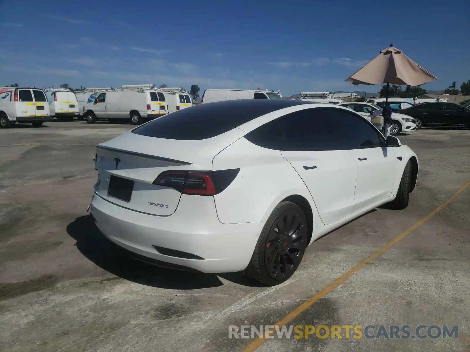 4 Фотография поврежденного автомобиля 5YJ3E1EC1MF876266 TESLA MODEL 3 2021