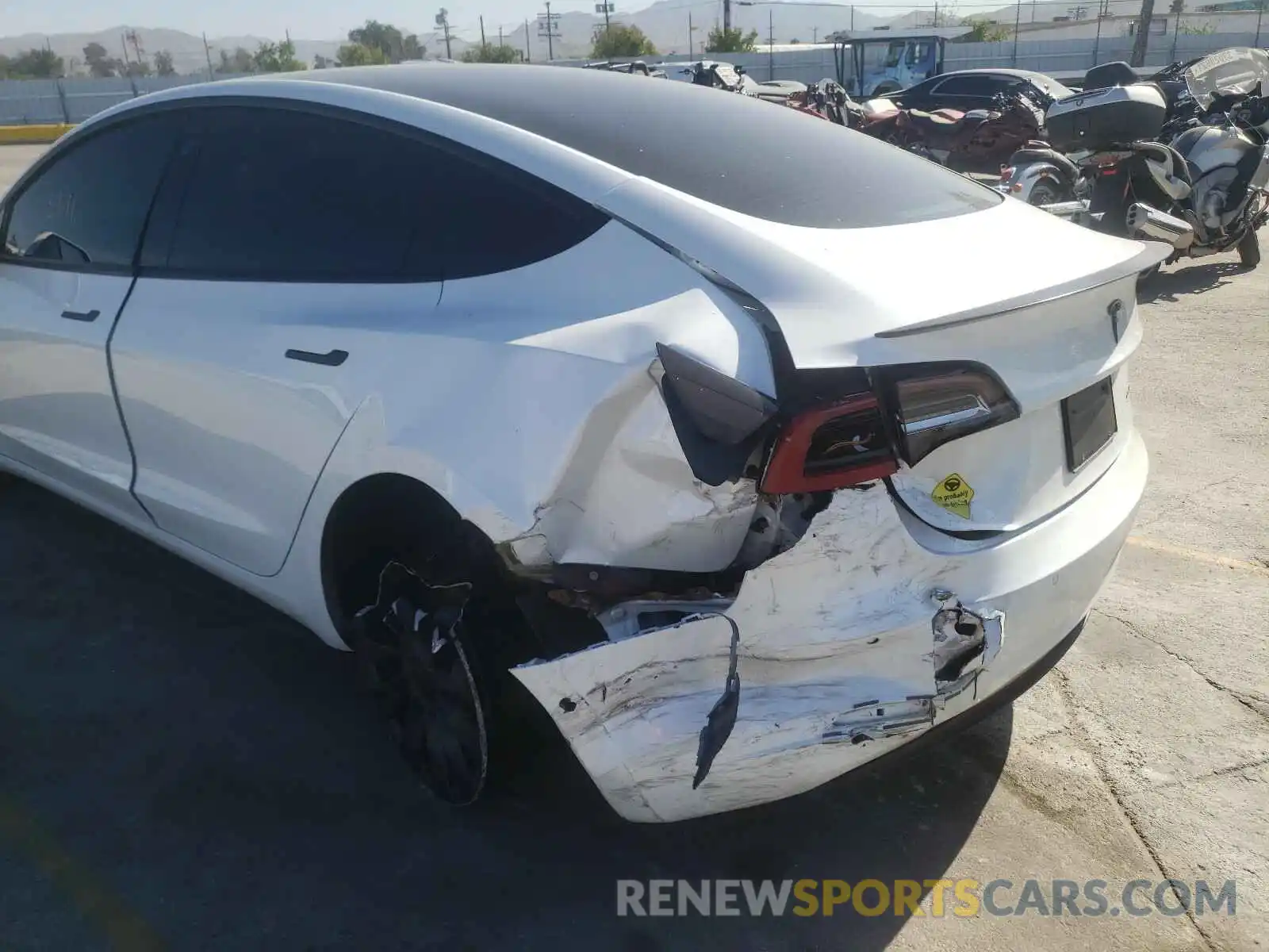 9 Photograph of a damaged car 5YJ3E1EC1MF876266 TESLA MODEL 3 2021