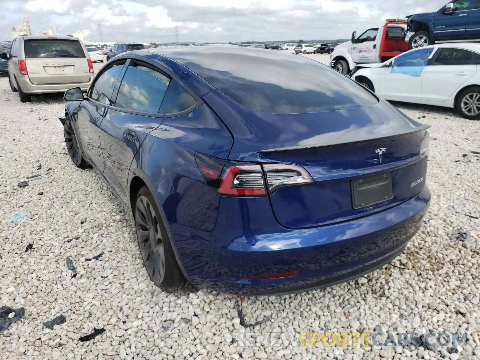 3 Photograph of a damaged car 5YJ3E1EC1MF926504 TESLA MODEL 3 2021