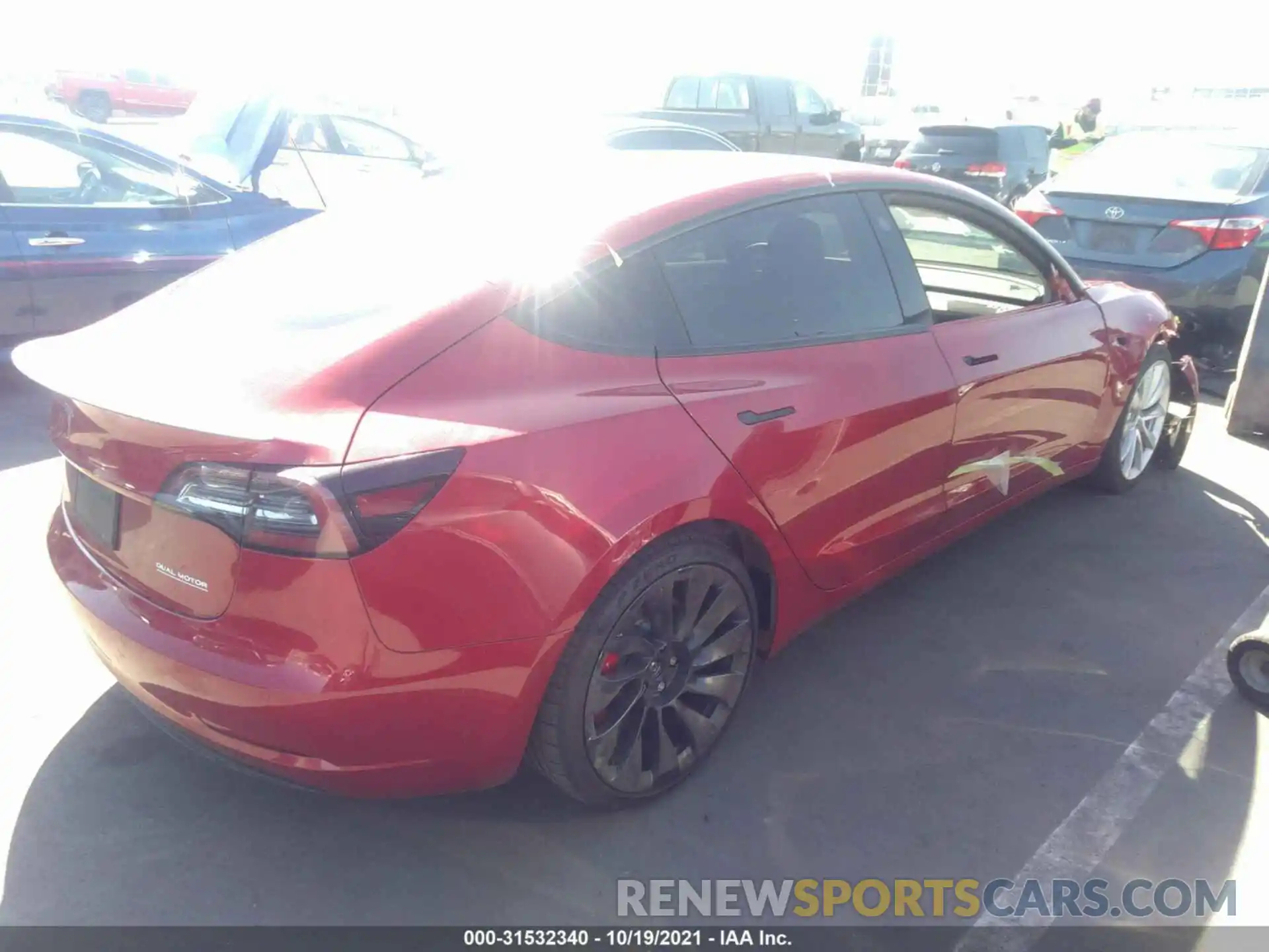 4 Photograph of a damaged car 5YJ3E1EC1MF947949 TESLA MODEL 3 2021