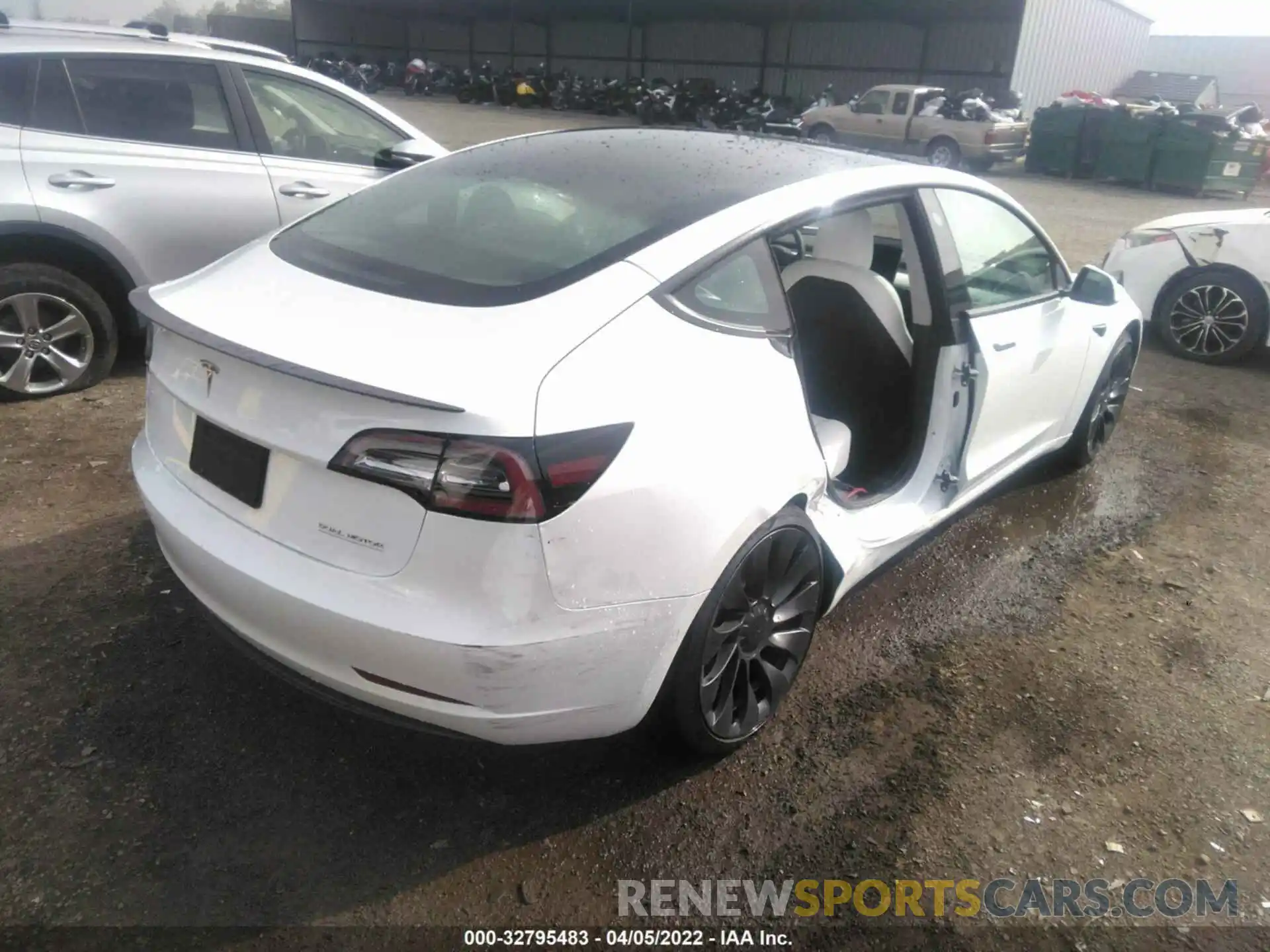 4 Фотография поврежденного автомобиля 5YJ3E1EC2MF078326 TESLA MODEL 3 2021