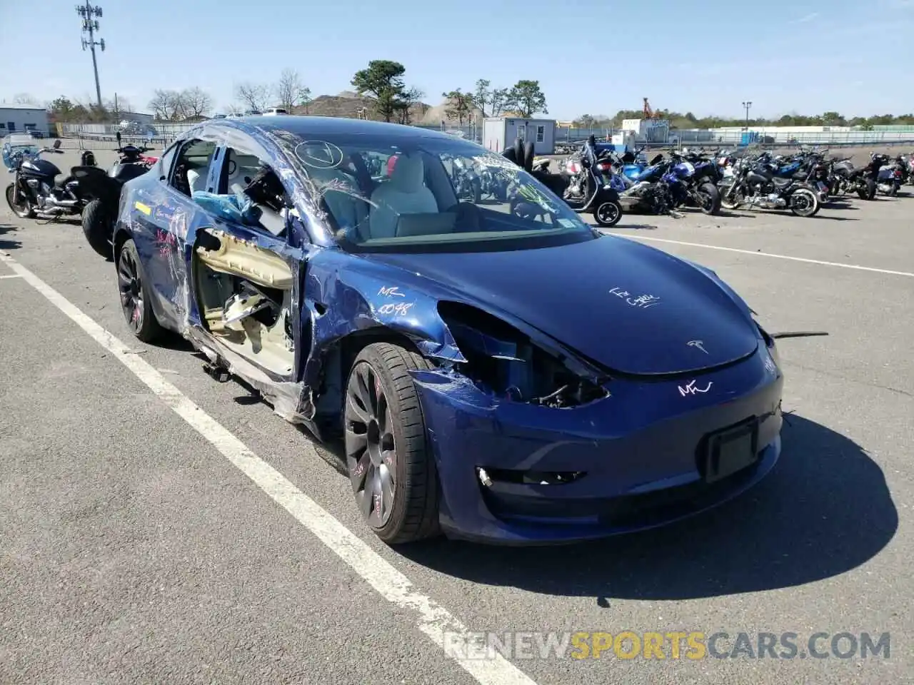 1 Photograph of a damaged car 5YJ3E1EC2MF973332 TESLA MODEL 3 2021