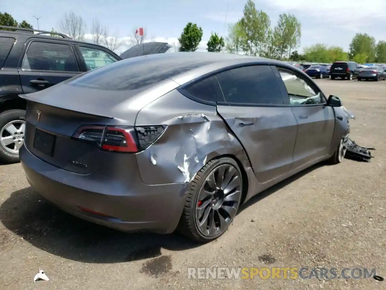 4 Фотография поврежденного автомобиля 5YJ3E1EC3MF913527 TESLA MODEL 3 2021