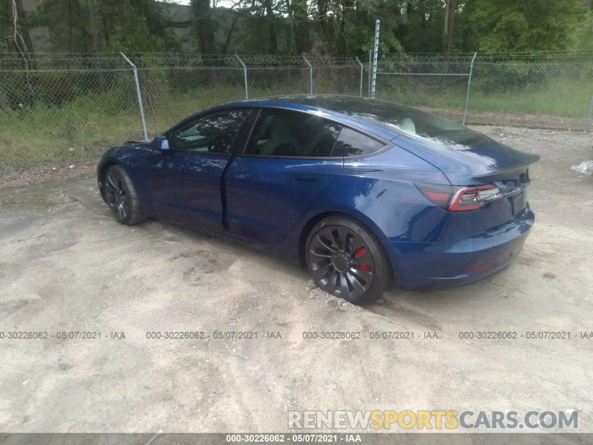 3 Photograph of a damaged car 5YJ3E1EC3MF914631 TESLA MODEL 3 2021