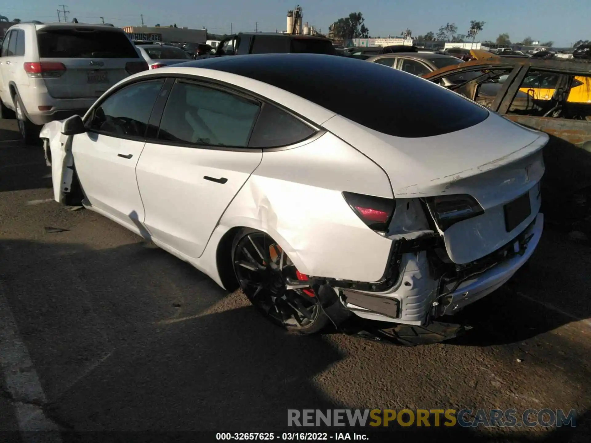 3 Photograph of a damaged car 5YJ3E1EC4MF030827 TESLA MODEL 3 2021