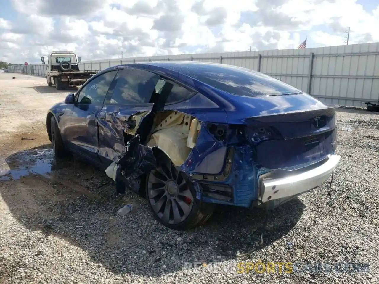 3 Photograph of a damaged car 5YJ3E1EC5MF056529 TESLA MODEL 3 2021