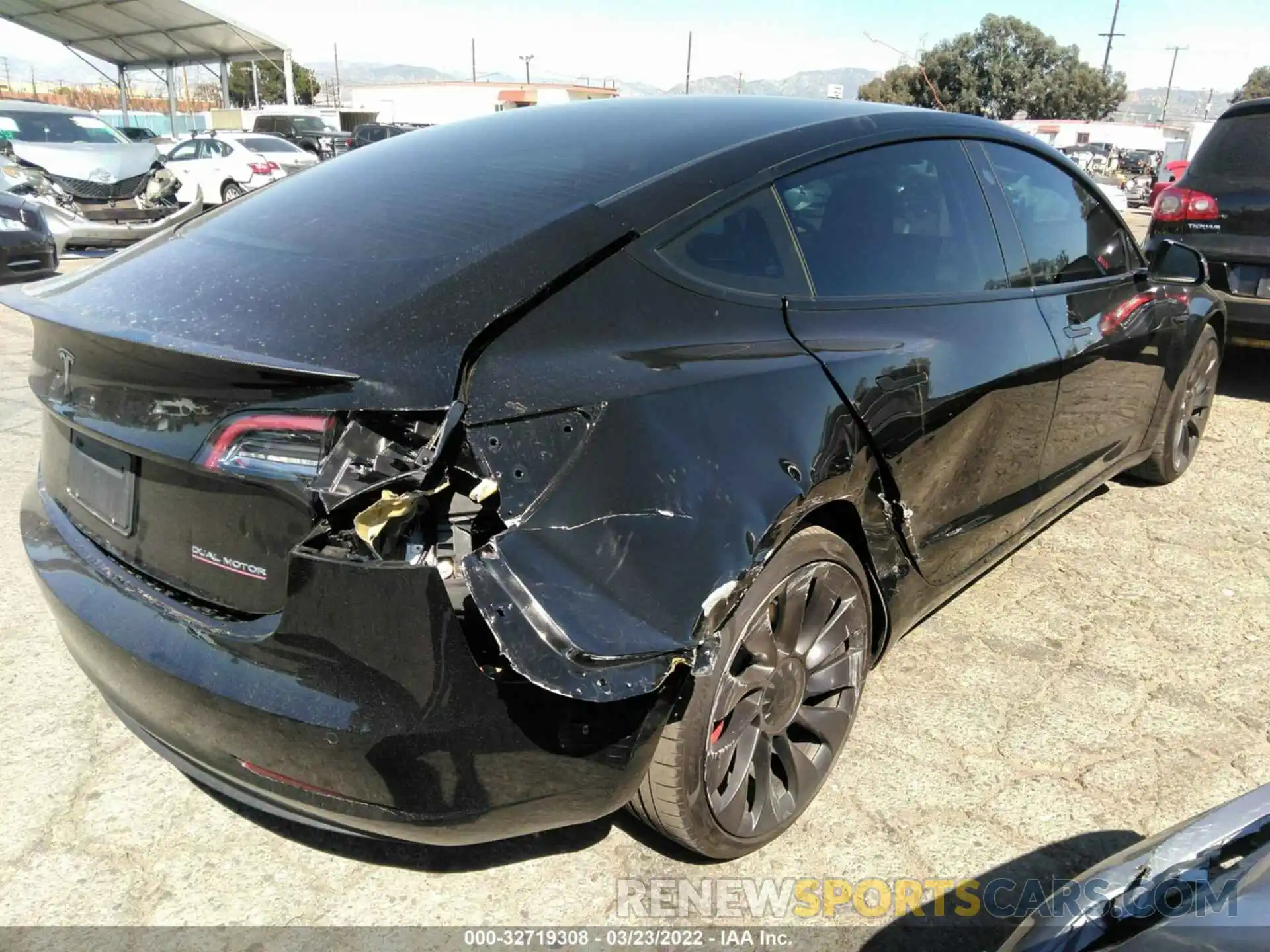 4 Photograph of a damaged car 5YJ3E1EC6MF088440 TESLA MODEL 3 2021