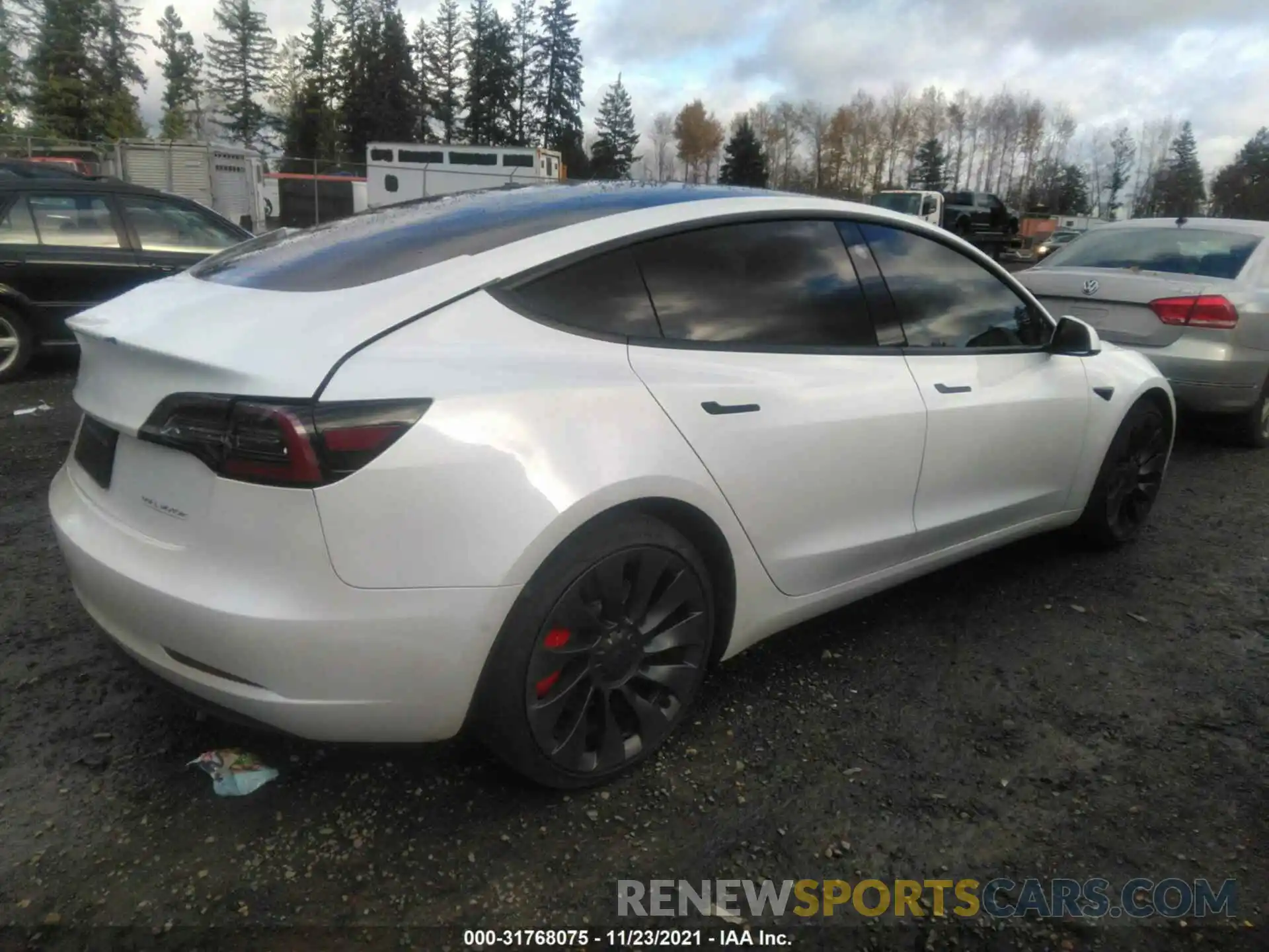 4 Фотография поврежденного автомобиля 5YJ3E1EC6MF926028 TESLA MODEL 3 2021