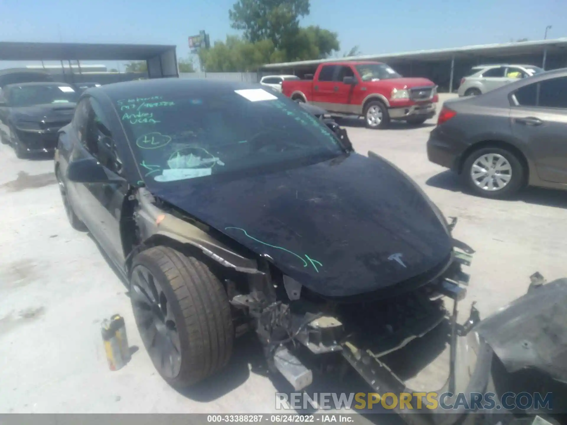 1 Photograph of a damaged car 5YJ3E1EC6MF984527 TESLA MODEL 3 2021