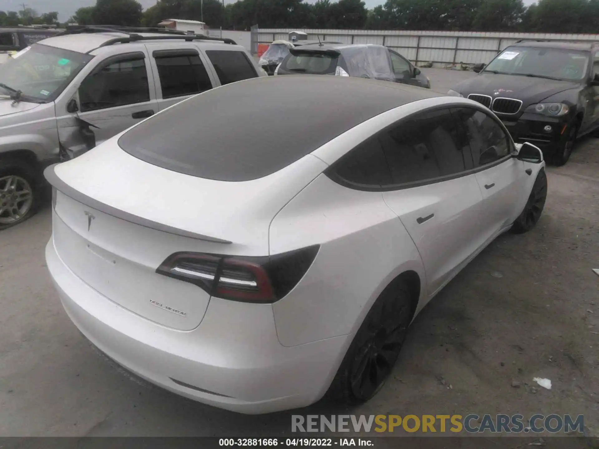 4 Photograph of a damaged car 5YJ3E1EC7MF054409 TESLA MODEL 3 2021