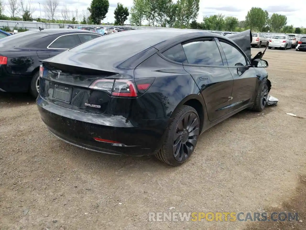 4 Фотография поврежденного автомобиля 5YJ3E1EC8MF984593 TESLA MODEL 3 2021