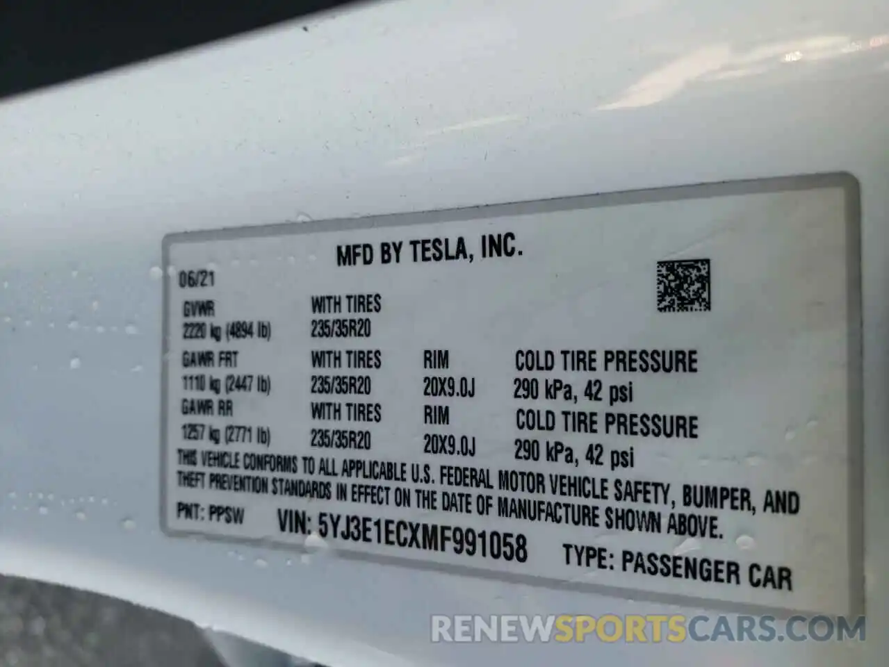 10 Photograph of a damaged car 5YJ3E1ECXMF991058 TESLA MODEL 3 2021