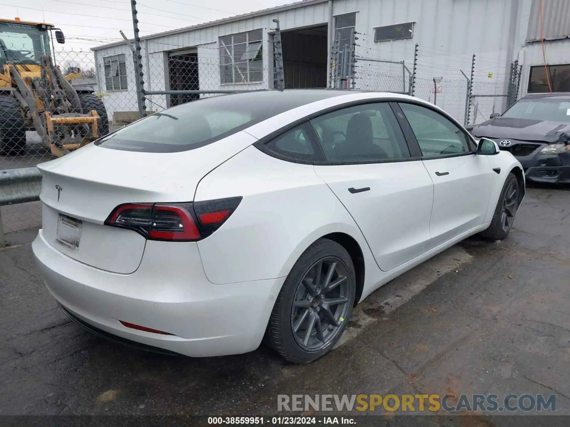 4 Фотография поврежденного автомобиля 5YJ3E1EA0NF113543 TESLA MODEL 3 2022