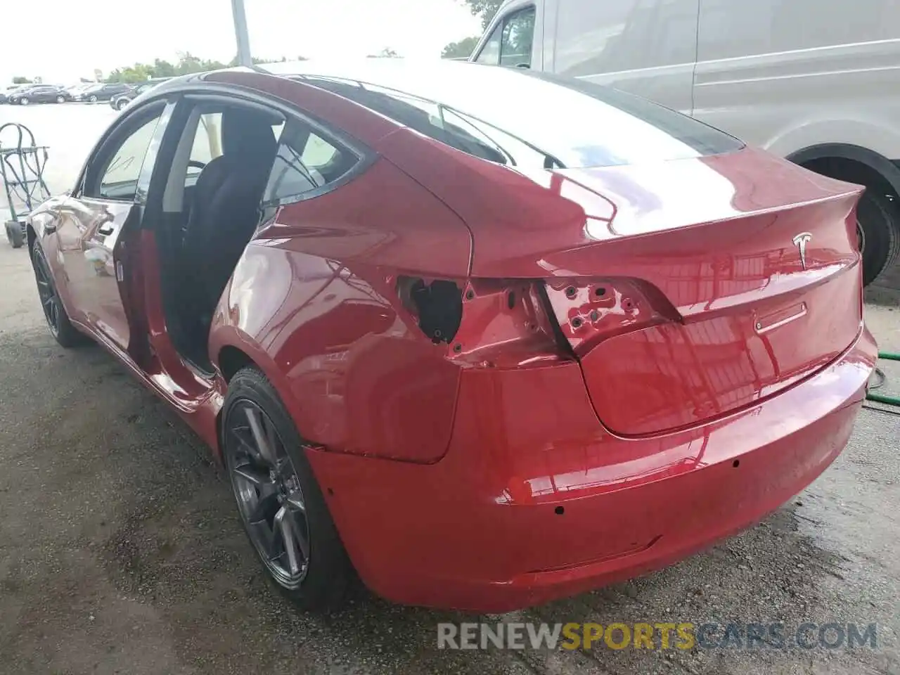 3 Photograph of a damaged car 5YJ3E1EA0NF186685 TESLA MODEL 3 2022