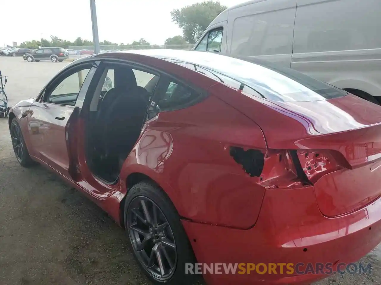 9 Photograph of a damaged car 5YJ3E1EA0NF186685 TESLA MODEL 3 2022