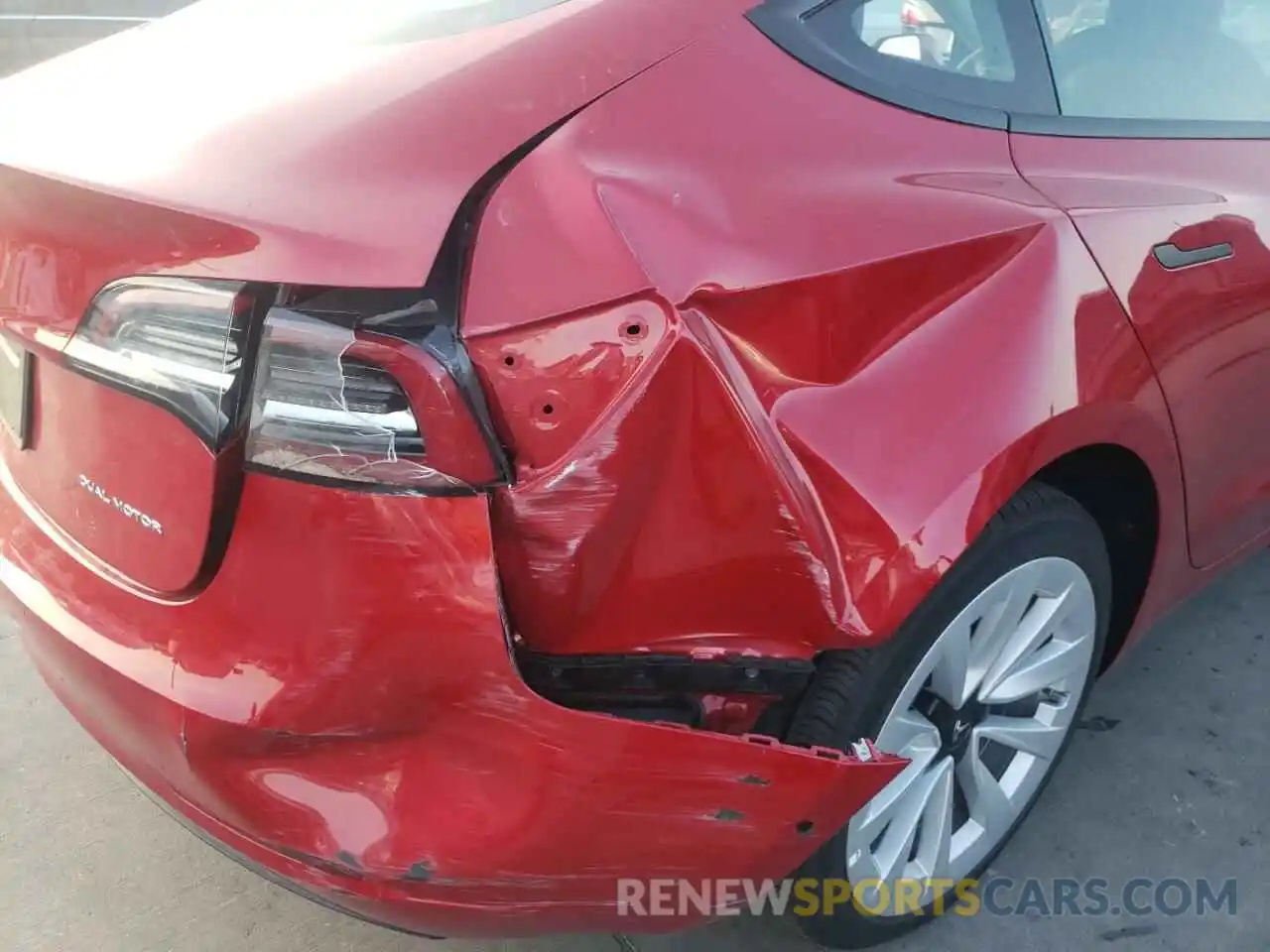 9 Photograph of a damaged car 5YJ3E1EA0NF188906 TESLA MODEL 3 2022