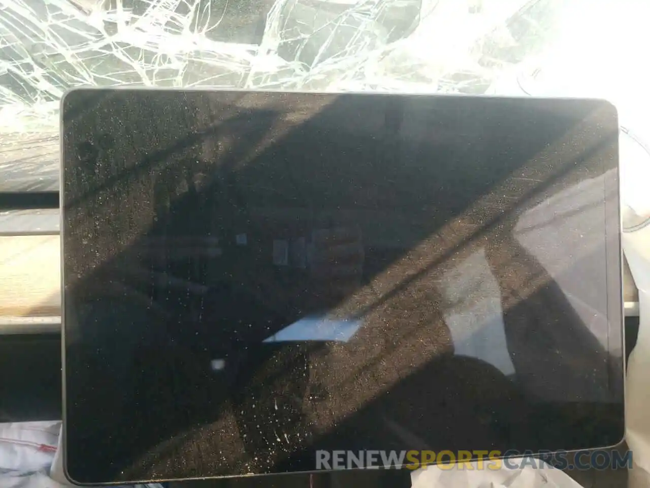 8 Photograph of a damaged car 5YJ3E1EA0NF190686 TESLA MODEL 3 2022