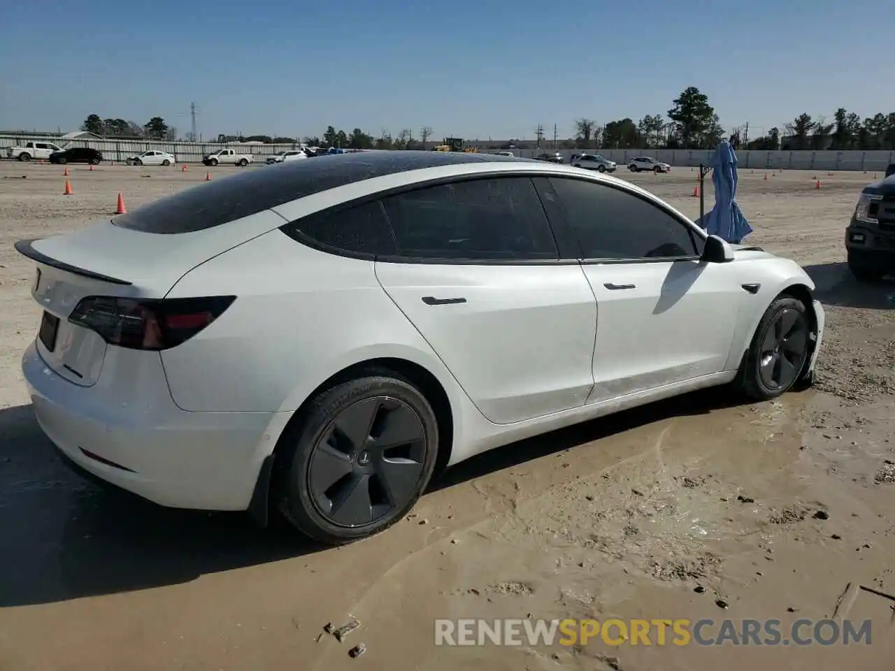 3 Photograph of a damaged car 5YJ3E1EA0NF328985 TESLA MODEL 3 2022