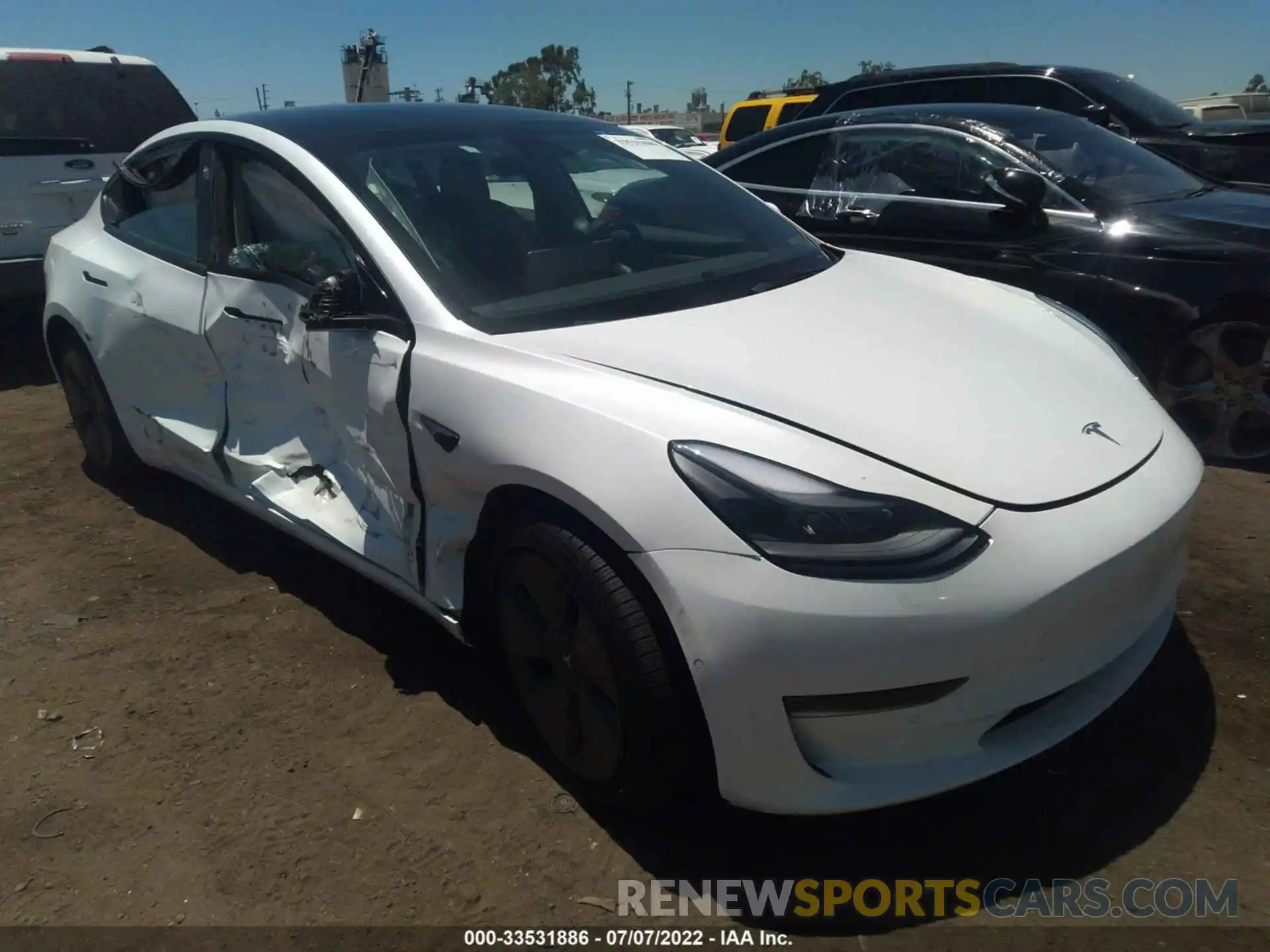 1 Photograph of a damaged car 5YJ3E1EA1NF107105 TESLA MODEL 3 2022