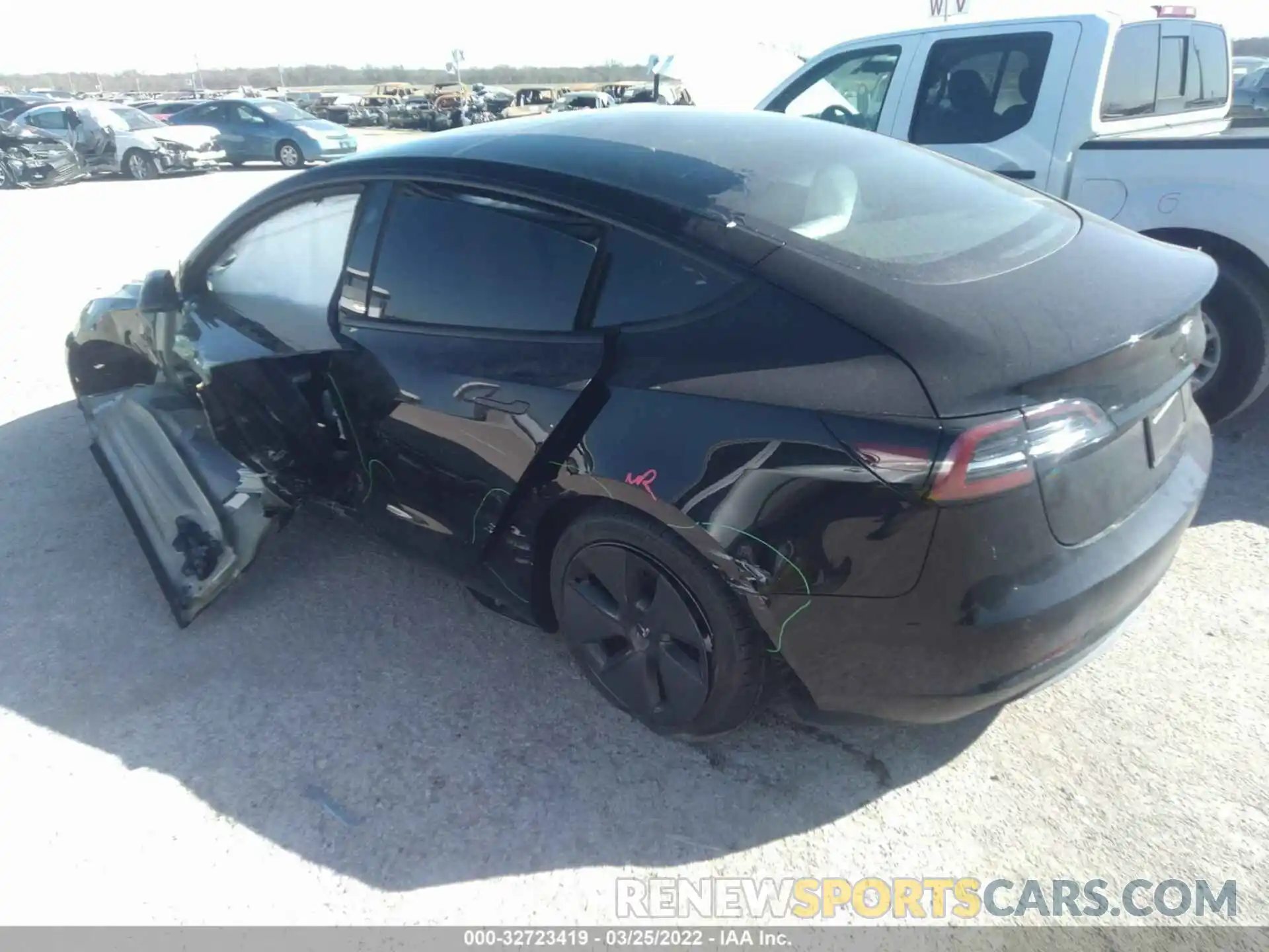 3 Photograph of a damaged car 5YJ3E1EA1NF122719 TESLA MODEL 3 2022