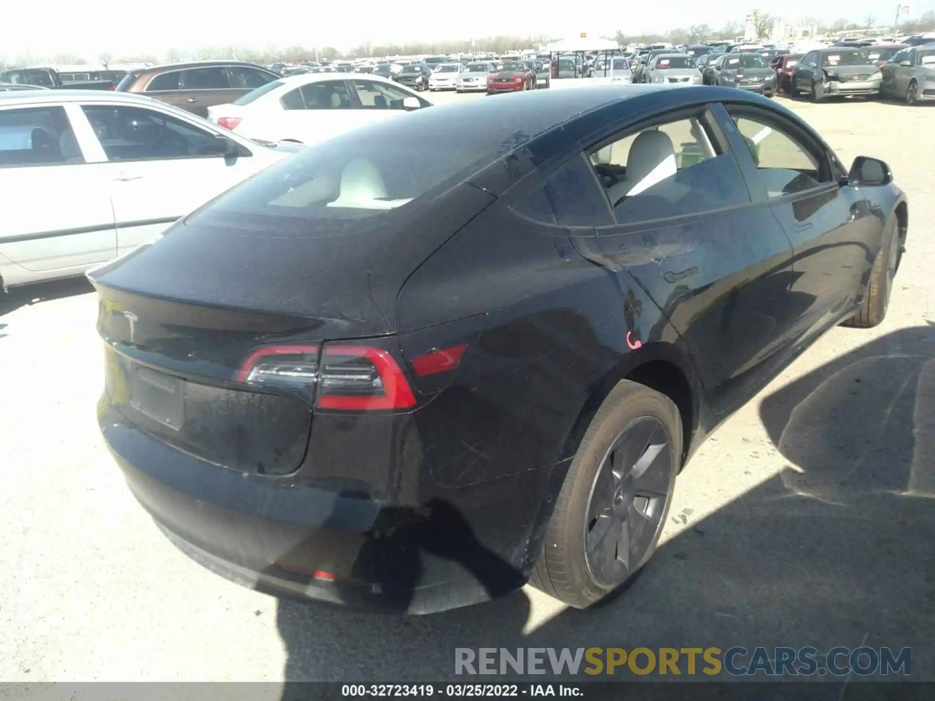 4 Photograph of a damaged car 5YJ3E1EA1NF122719 TESLA MODEL 3 2022