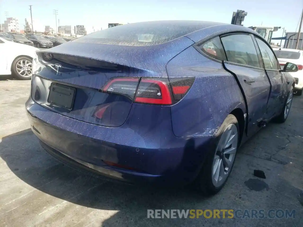 4 Photograph of a damaged car 5YJ3E1EA1NF145661 TESLA MODEL 3 2022