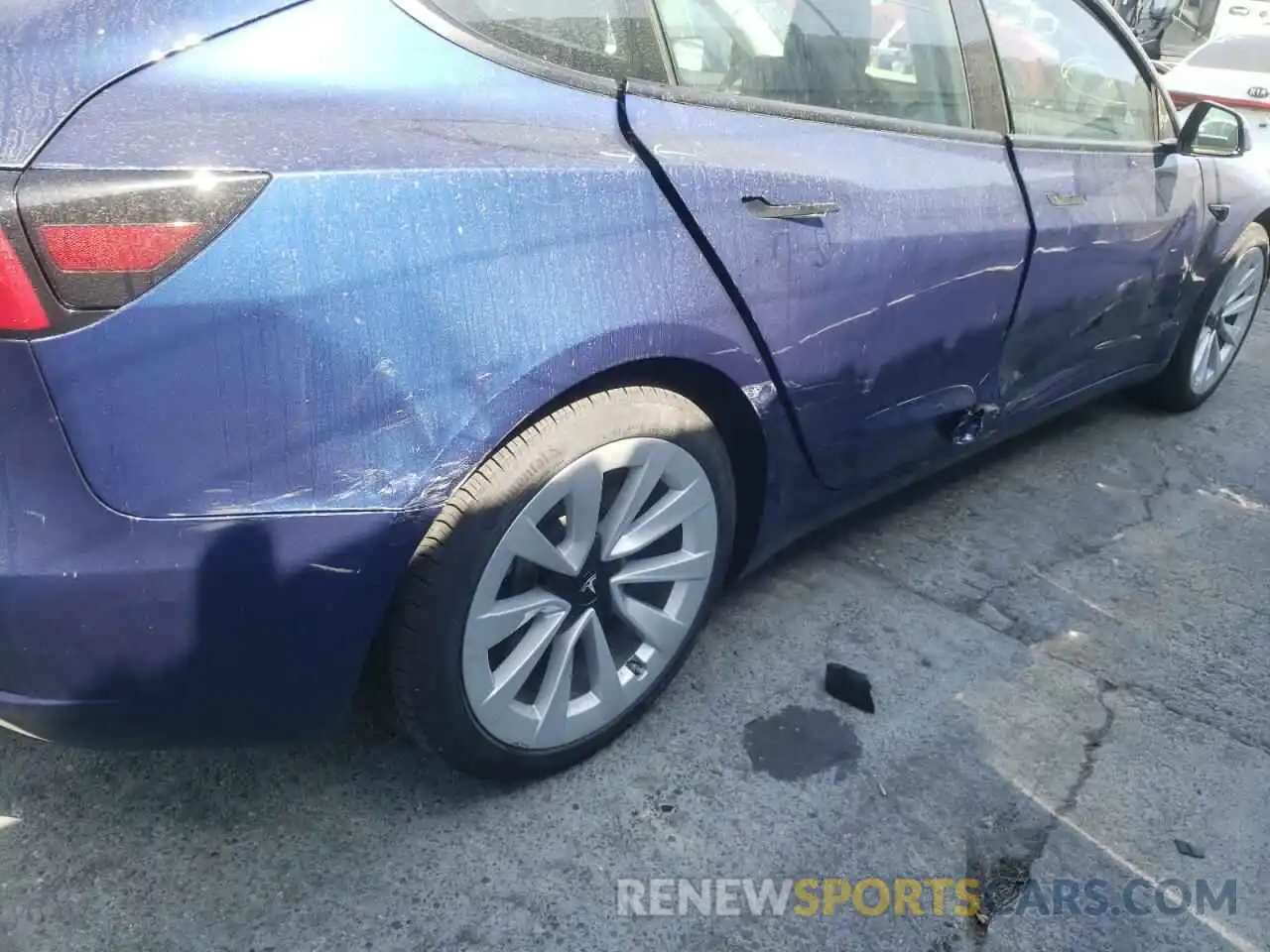 9 Photograph of a damaged car 5YJ3E1EA1NF145661 TESLA MODEL 3 2022