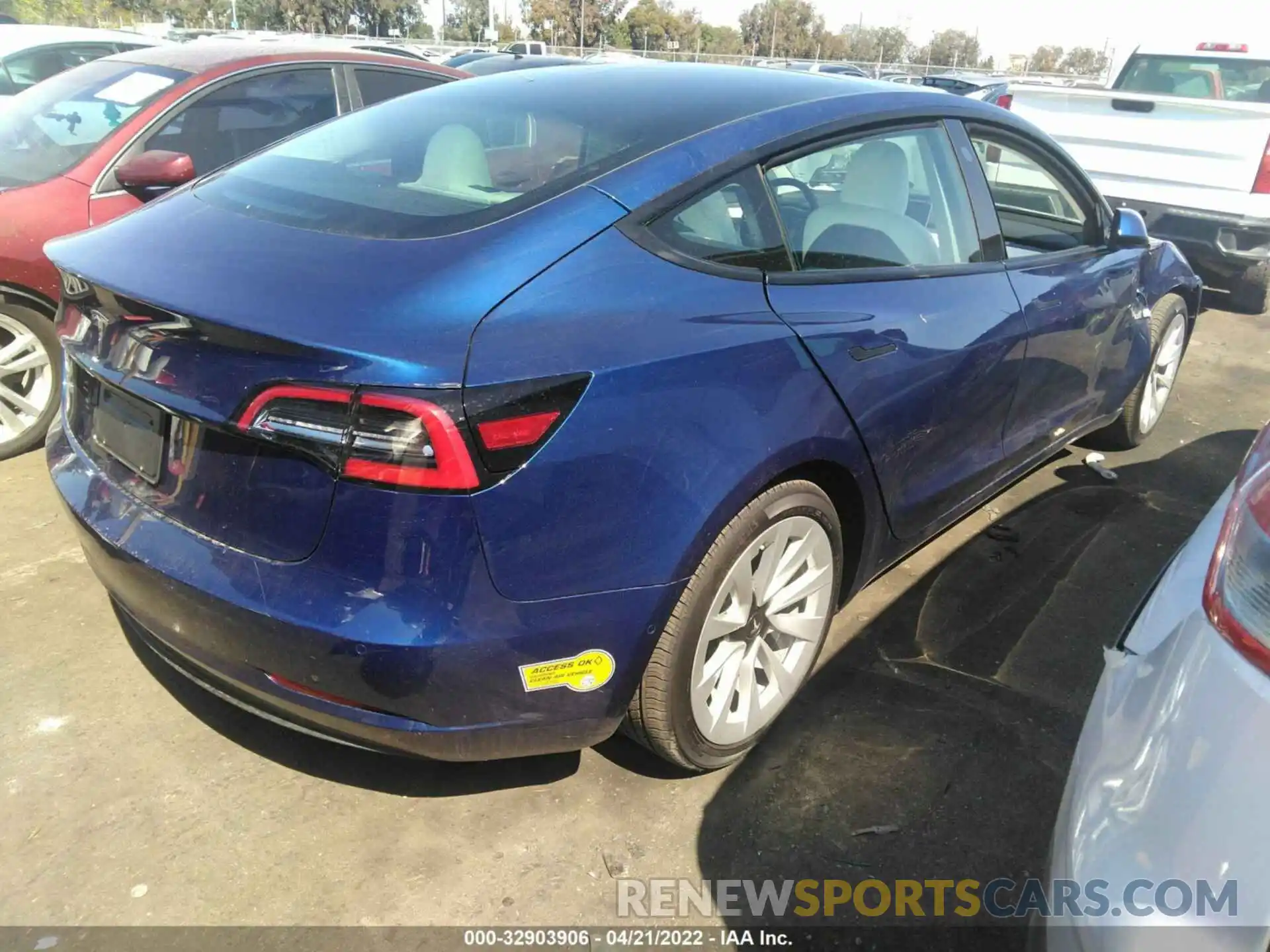 4 Photograph of a damaged car 5YJ3E1EA1NF153873 TESLA MODEL 3 2022