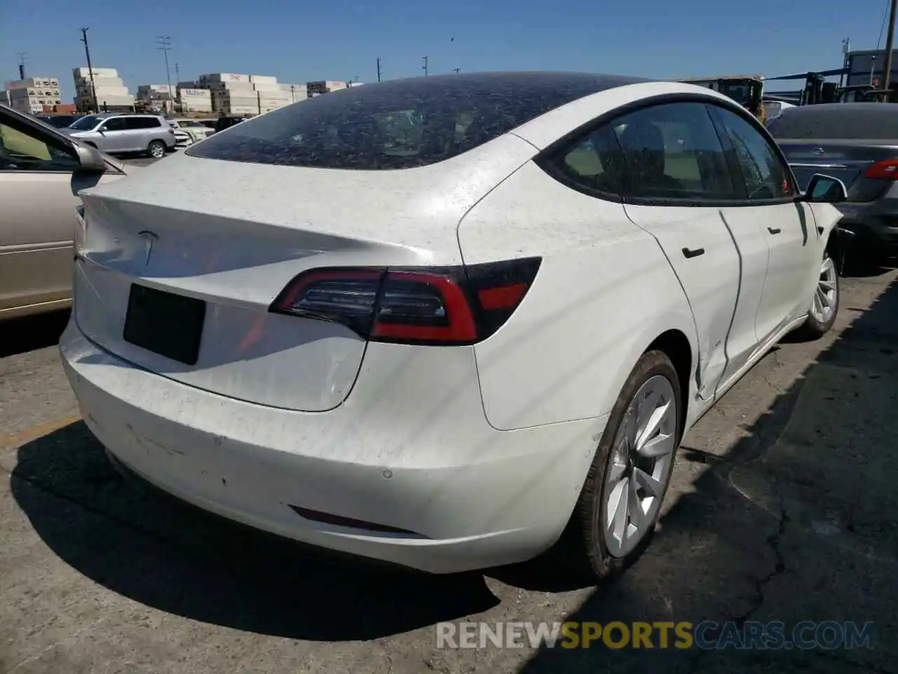 4 Photograph of a damaged car 5YJ3E1EA1NF175212 TESLA MODEL 3 2022