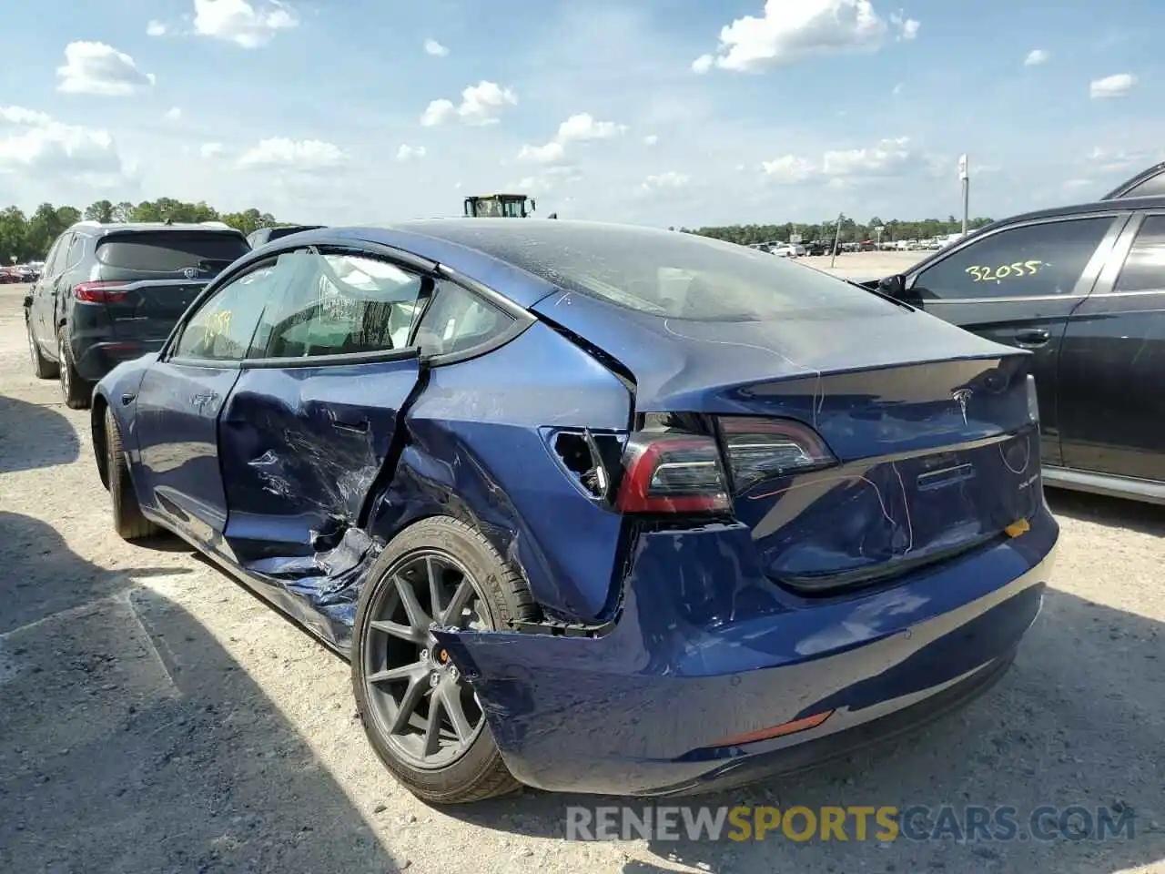 3 Photograph of a damaged car 5YJ3E1EA1NF191829 TESLA MODEL 3 2022