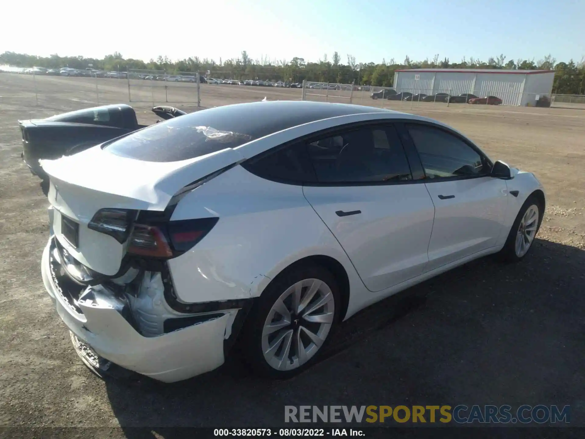 4 Photograph of a damaged car 5YJ3E1EA2NF105637 TESLA MODEL 3 2022