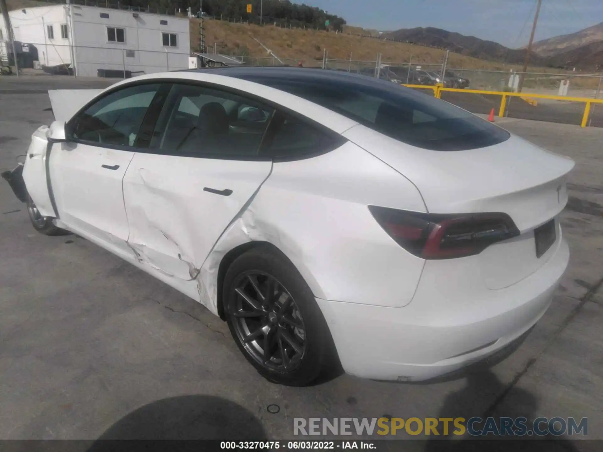 3 Photograph of a damaged car 5YJ3E1EA2NF109705 TESLA MODEL 3 2022