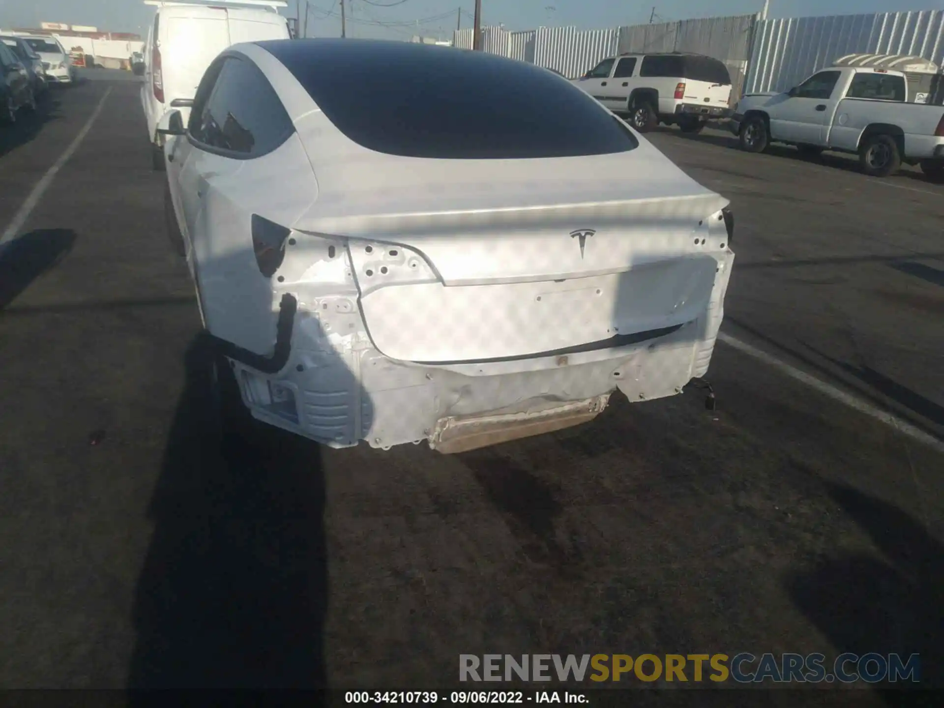 6 Photograph of a damaged car 5YJ3E1EA2NF110448 TESLA MODEL 3 2022